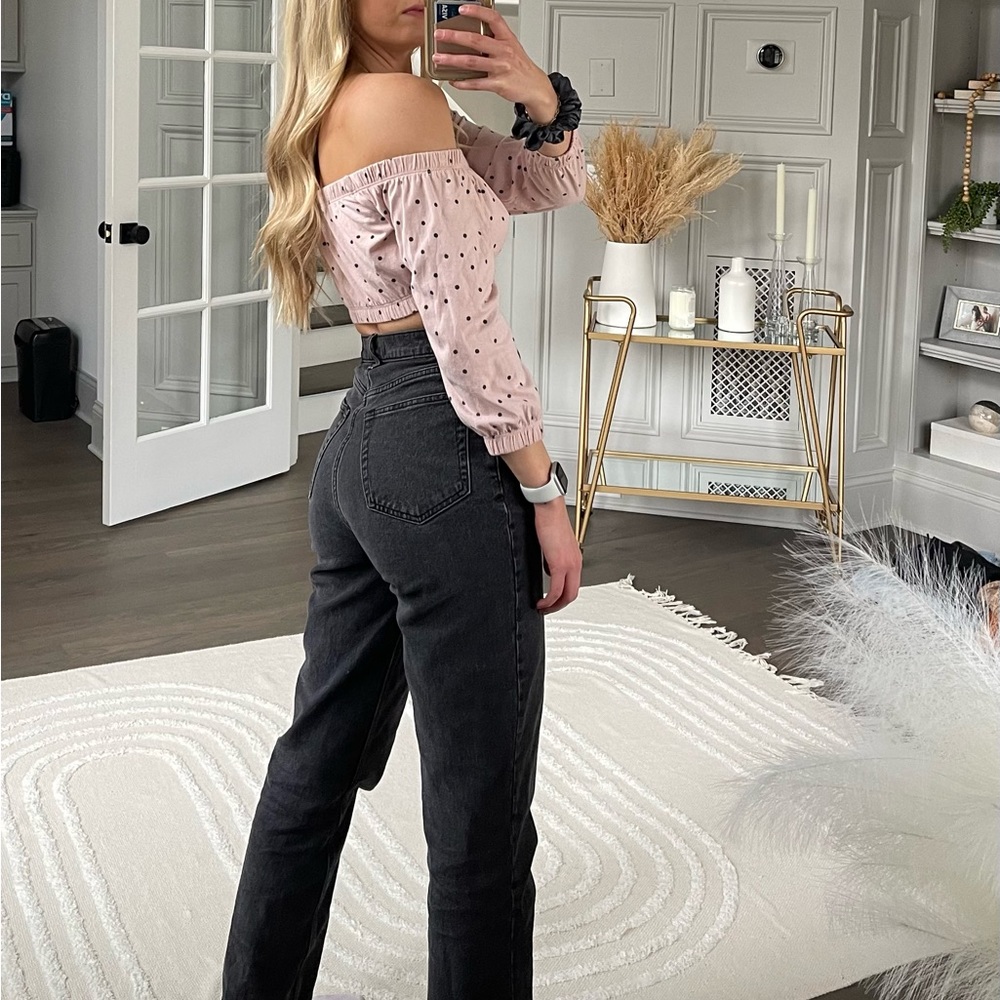 Off the shoulder crop top- Truly Madly Deeply. Size small.